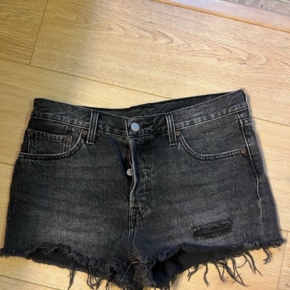 Levi’s 501 shorts - Picture 2 of 4